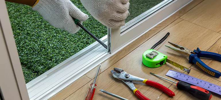 Window Hinge Repair in Safety Harbor, FL