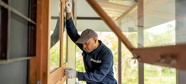 Double Hung Vinyl Window Sash Replacement in Safety Harbor, FL